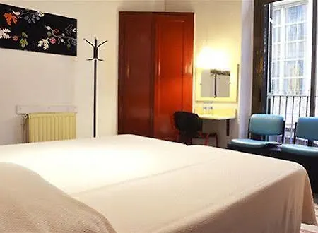 Arco Youth Hotel *